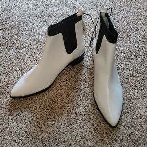 Worthington White Pointed Toe Boots size 11 NEW